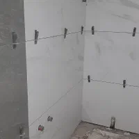 کاشیکارنصب کاشی و سرامیک چسبی کاشی کار|خدمات پیشه و مهارت|اصفهان, قائمیه|دیوار