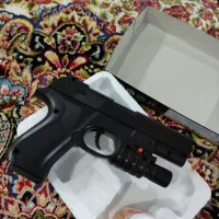 تفنگ مسلحی|اسباب‌بازی بچه|مریوان, |دیوار