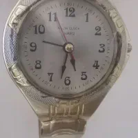 ساعت دیواری.   طرح. مچی. زنگ دار.