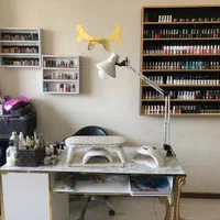 استخدام ناخن کار حرفه ای درصدی|استخدام درمانی، زیبایی، بهداشتی|تهران, شمس‌آباد|دیوار