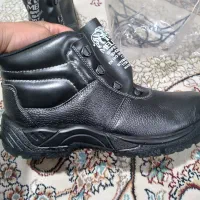 کفش ایمنی(کار)بارویه چرم و سرپنجه کامپوزیت سایز ۴۳|کیف، کفش، کمربند|خرم‌آباد, |دیوار