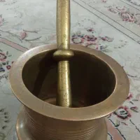 هاون برنزقدیمی خیلی بزرگ  پنج کیلویی