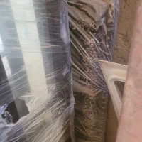 ویترین و آینه و کنسول، ساعت ایستاده