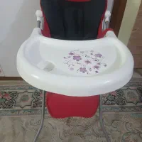 صنذلی غذای کودک سالم و تمیز