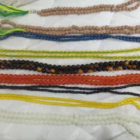 تعدادی تسبیح‌و‌کتیبه قدیمی