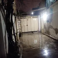 دنبال نگهبانی هستم