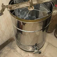 اکسترکتور زنبورداری ( عسل گیر)
