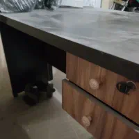 میز کشو دار