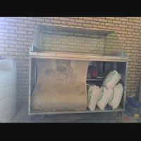میز مرغ خورد کنی