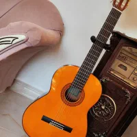 گیتار یاماها c80