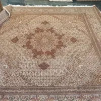 فرش دستبافت ۳در۳ مربع. ماهی.  ۴۰رج.