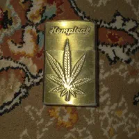 فندک با ارزش قدیمی|کلکسیون اشیاء عتیقه|شاهین‌شهر, شهرک گلدیس|دیوار