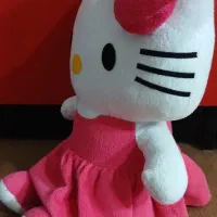 تعدادی عروسک|اسباب‌‌بازی|قم, هفت تیر|دیوار