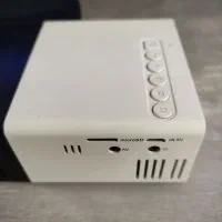 پروژکتور قابل حمل مدل YG-300