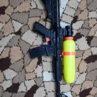 تفنگ آب پاش