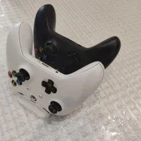 Xbox one s  با شارژر فول بازی|کنسول، بازی ویدئویی و آنلاین|اصفهان, همت‌آباد|دیوار
