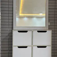 جاکفشی،آینه،میز تی وی