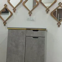 جاکفشی با آیینه ها