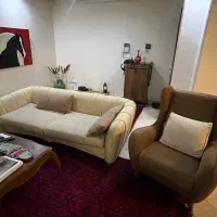کاناپه ۴ نفره و ۱ عدد مبل