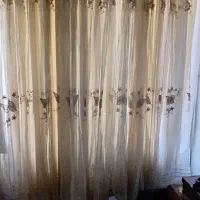 دوعدد پرده حریر طلایی و یک عدد والان جنس خوب
