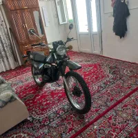 سوزکی۱۸۵