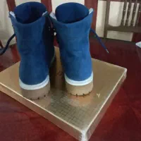 بوت ونیم بوت وکفش|کیف، کفش، کمربند|نور, |دیوار