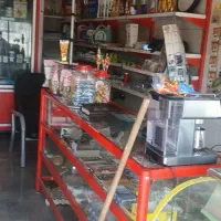 فروش تمام اجناس مغازه با قفسه