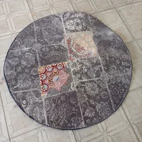 فرش گرد یک در یک