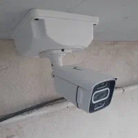 دوربین مداربسته با دید درشب واقعی)/