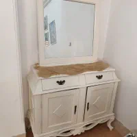آیینه و کنسول