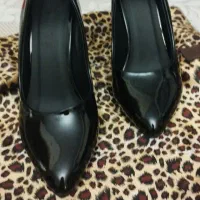 کفش پاشنه داره ورنی