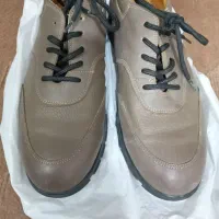 کفش اسپورت بفروش میرسد