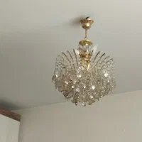 یک جفت لوستر پذیرایی