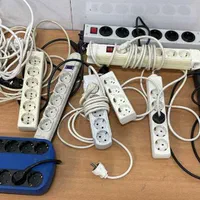 تعمیرات محافظ برق ، لامپ و پرژکتور