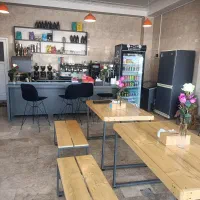 آشپز ۱ نفر و نیروی ساده ۳ نفر|استخدام خدمات فروشگاه و رستوران|قشم, |دیوار