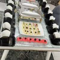 میز ناهار خوری و کنسول با آینه در حد نو