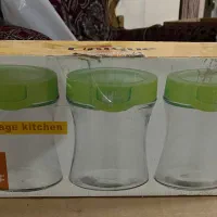 ظروف پلاستیکی نو داخل کارتن