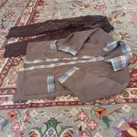 لباس مدرسه پسرانه|لباس|رشت, عینک|دیوار