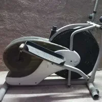 دوچرخه ثابت ورزشی