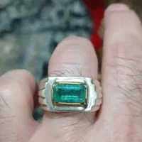 زمرد پنجشیر افغانستان کریستالی فوق کیفیت و رنگ