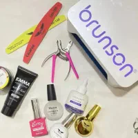 لوازم کاشت ناخن