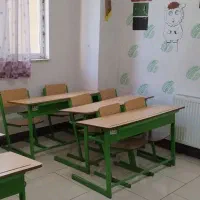 میز و نیمکت مدرسه