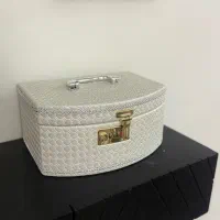 چمدون لوازم ارایش عروس