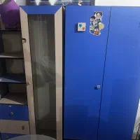 کمد لباس و کتاب بچه