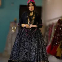 گالری لباس محلی سنجاق|لباس|صدرا-فارس, فاز ۱|دیوار