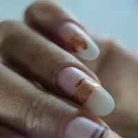 خدمات و آموزش صفر تا صد لاین ناخن