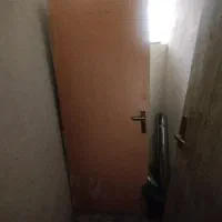 درب منزل خونه و دسشویی