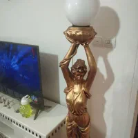 دو عدد تندیس چراغ دار