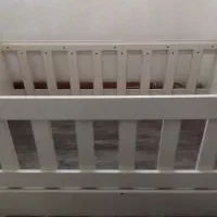 تخت گهواره ای نوزاد