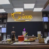 ظرفشوی و نیروی خدماتی در کافه کایسا